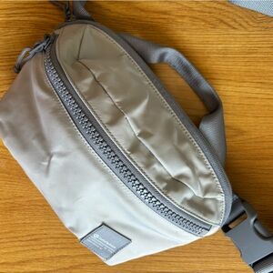 Lululemon All Day Essentials Belt Bag 2.5L